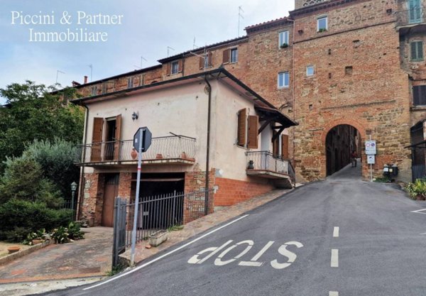 casa indipendente in vendita a Torrita di Siena