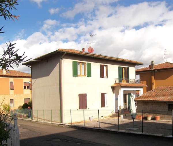 casa indipendente in vendita a Torrita di Siena