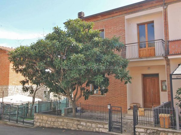 casa indipendente in vendita a Torrita di Siena