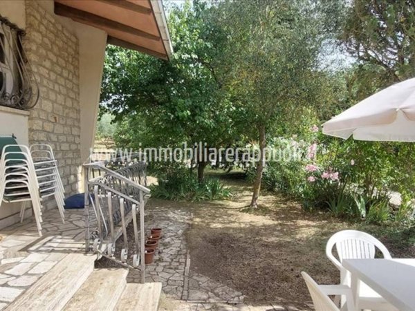 casa indipendente in vendita a Torrita di Siena