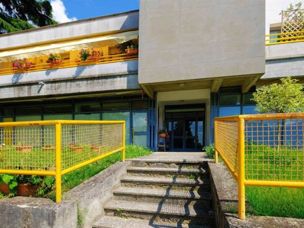 negozio in vendita a Torrita di Siena