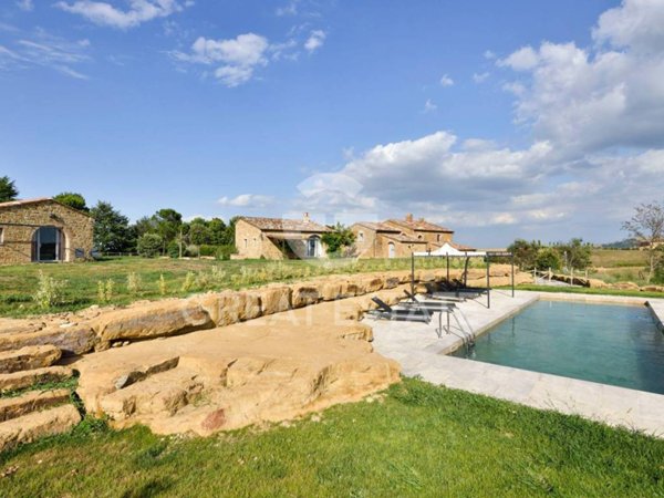 casa indipendente in vendita a Torrita di Siena