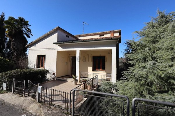 casa semindipendente in vendita a Torrita di Siena