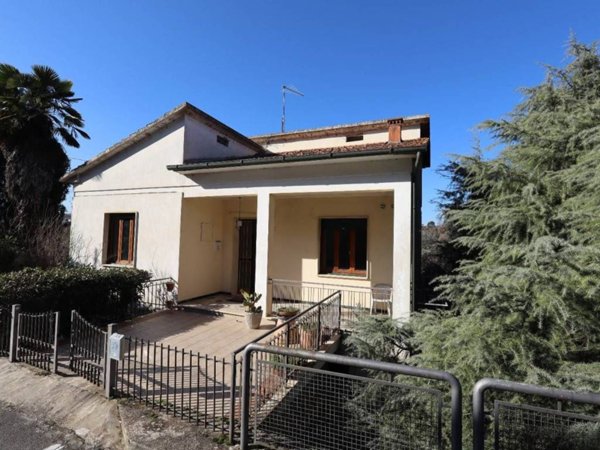 casa semindipendente in vendita a Torrita di Siena