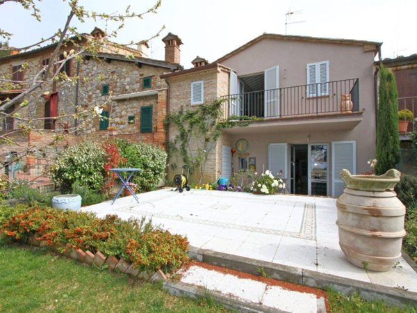 casa indipendente in vendita a Torrita di Siena in zona Montefollonico