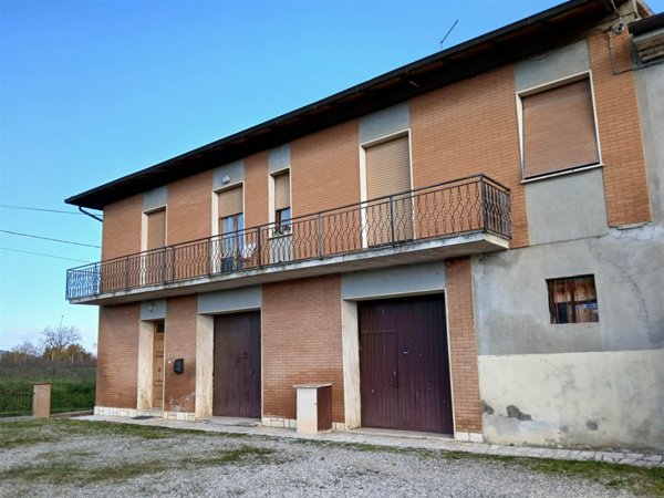 casa indipendente in vendita a Torrita di Siena