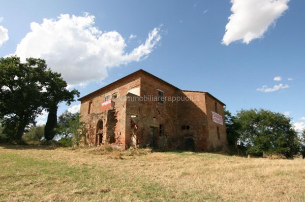 casa indipendente in vendita a Torrita di Siena