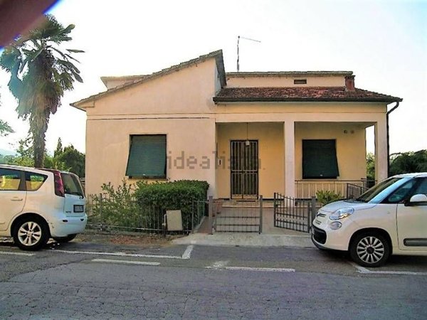 casa indipendente in vendita a Torrita di Siena