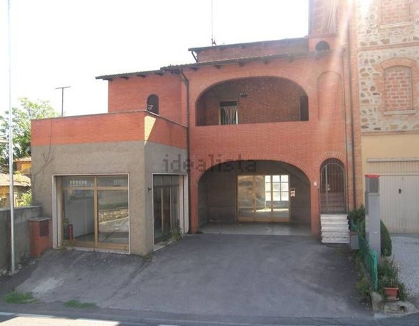 casa indipendente in vendita a Torrita di Siena