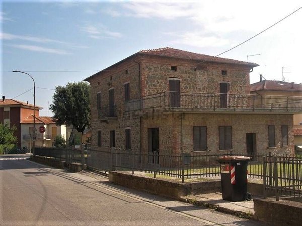 casa indipendente in vendita a Torrita di Siena