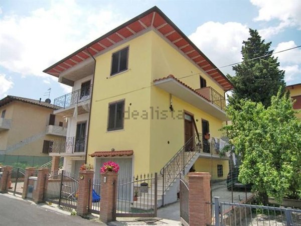 casa indipendente in vendita a Torrita di Siena