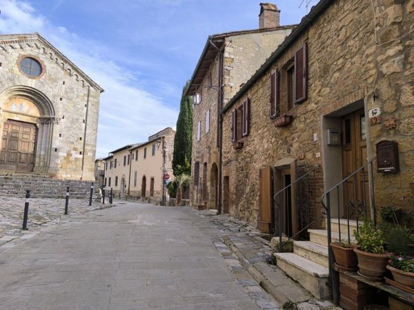 appartamento in vendita a Torrita di Siena in zona Montefollonico