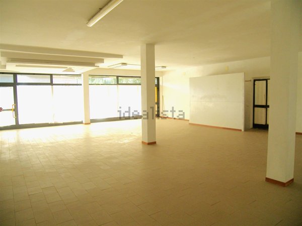 locale di sgombero in vendita a Torrita di Siena