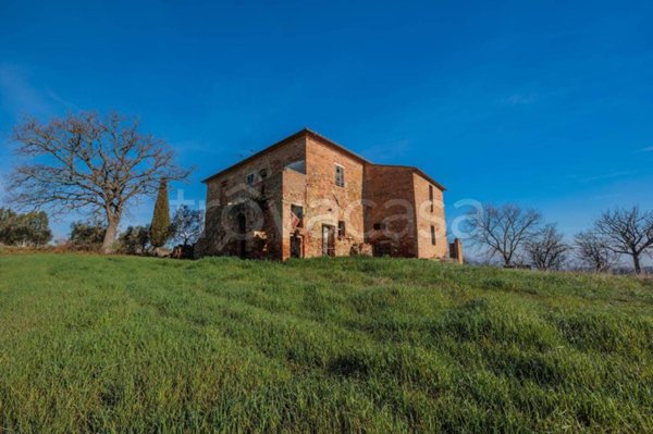 casa indipendente in vendita a Torrita di Siena