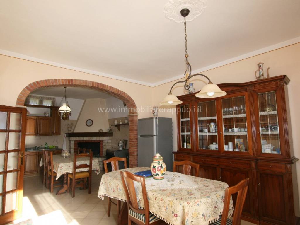 casa indipendente in vendita a Torrita di Siena