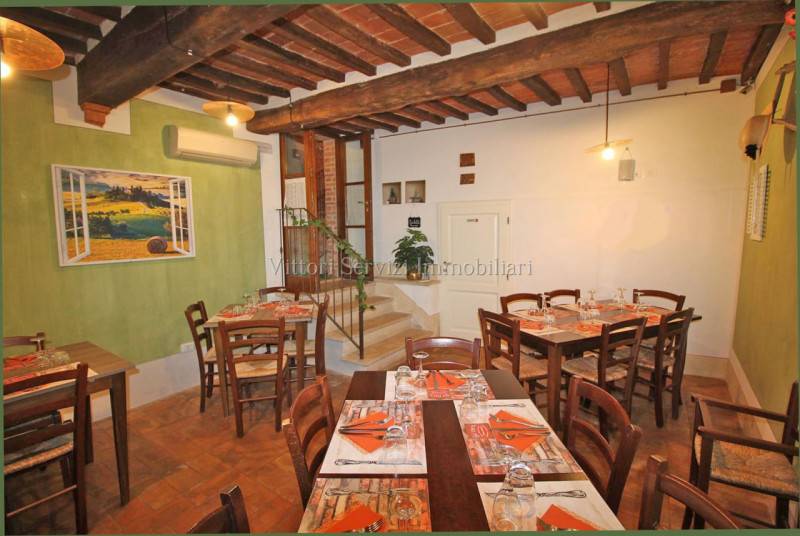 negozio in vendita a Torrita di Siena