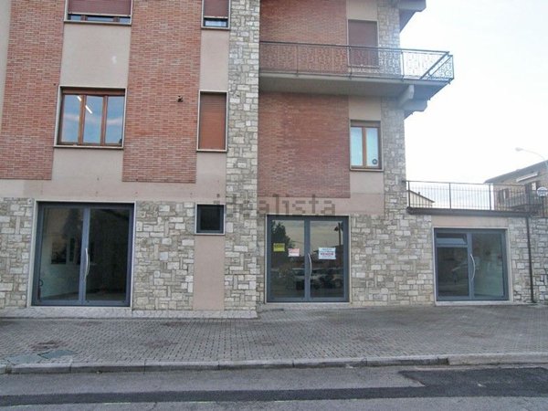 locale di sgombero in vendita a Torrita di Siena