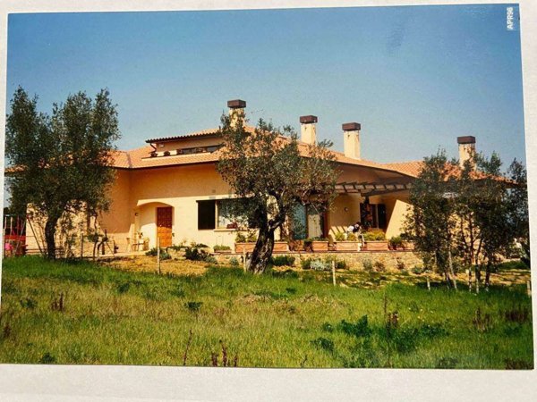 casa indipendente in vendita a Torrita di Siena
