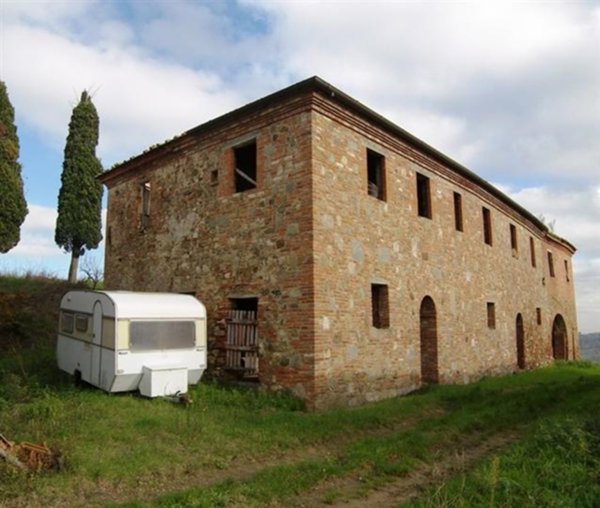 pentavano in vendita a Torrita di Siena
