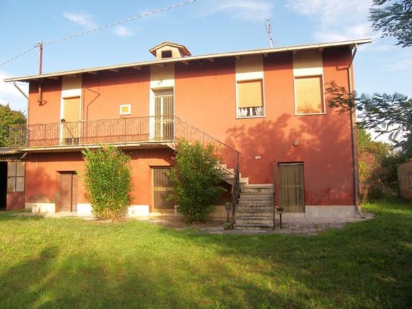 casa indipendente in vendita a Torrita di Siena
