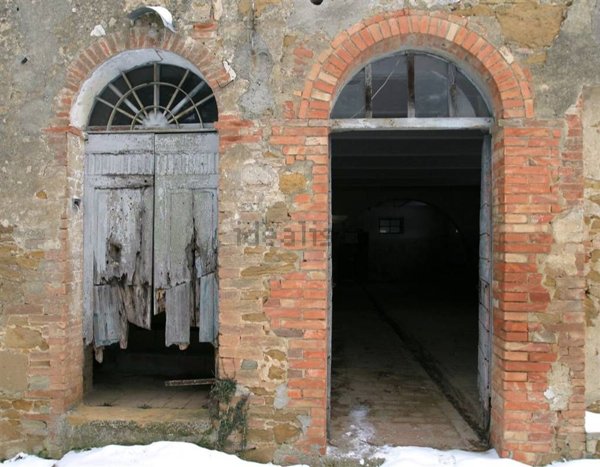 intera palazzina in vendita a Torrita di Siena in zona Montefollonico