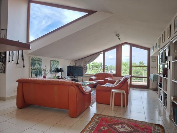 appartamento in vendita a Torrita di Siena in zona Montefollonico