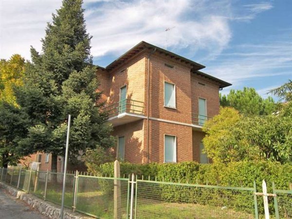 casa indipendente in vendita a Torrita di Siena