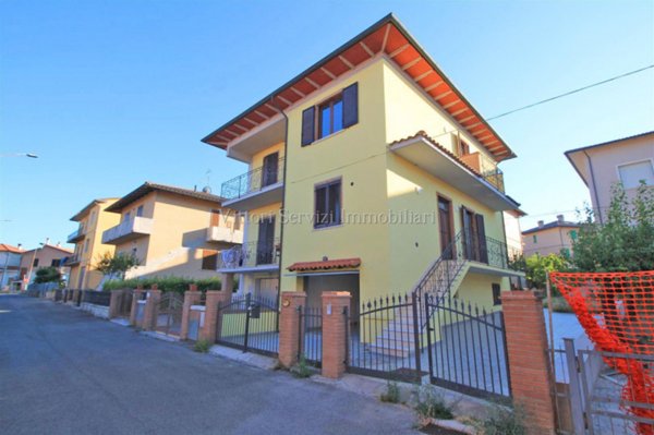 casa indipendente in vendita a Torrita di Siena