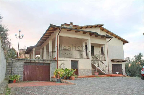 casa indipendente in vendita a Torrita di Siena