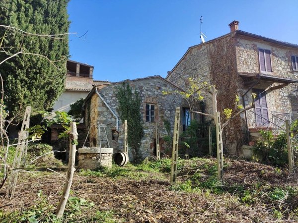 casa indipendente in vendita a Torrita di Siena in zona Montefollonico