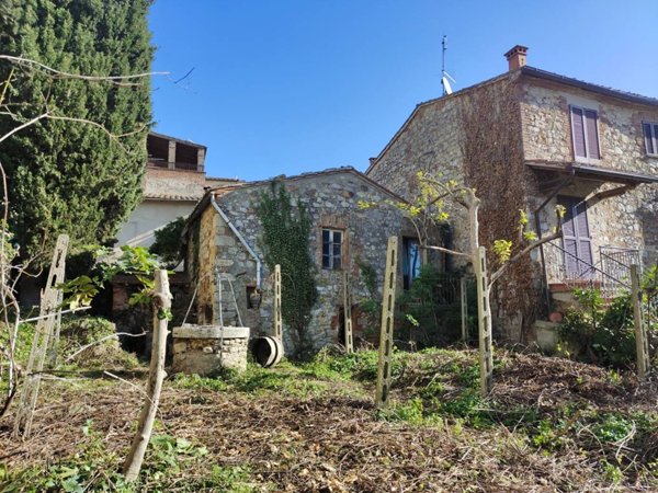 casa indipendente in vendita a Torrita di Siena in zona Montefollonico