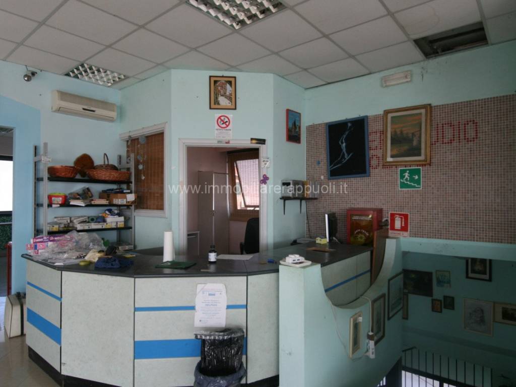 locale commerciale in vendita a Torrita di Siena