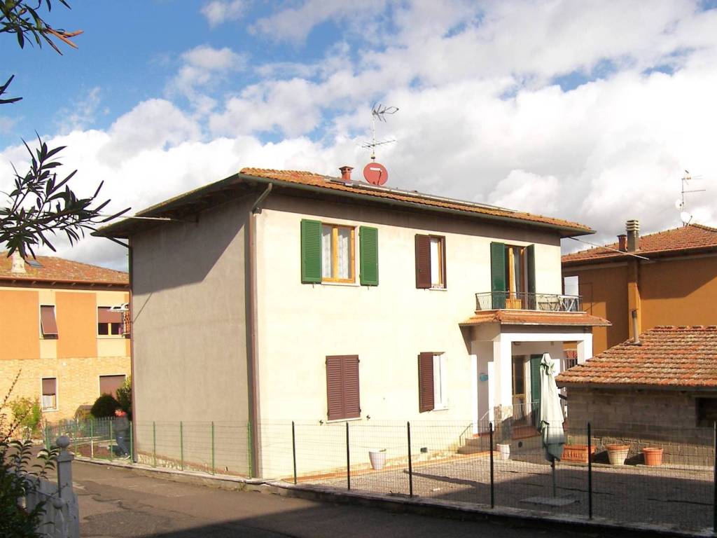 casa indipendente in vendita a Torrita di Siena