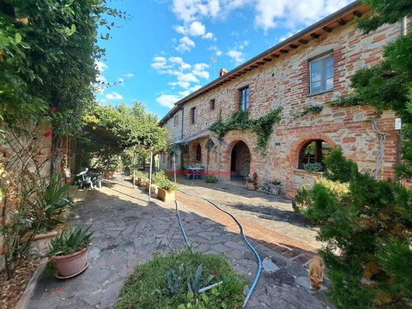 casale in vendita a Torrita di Siena