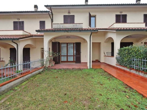 casa indipendente in vendita a Torrita di Siena in zona Montefollonico