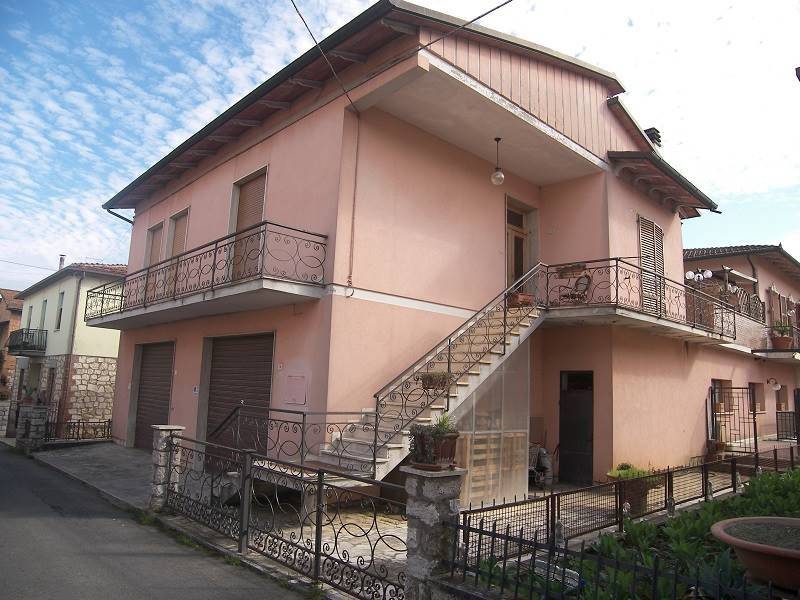 casa indipendente in vendita a Torrita di Siena