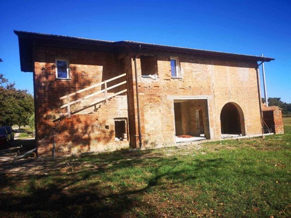 casa indipendente in vendita a Torrita di Siena