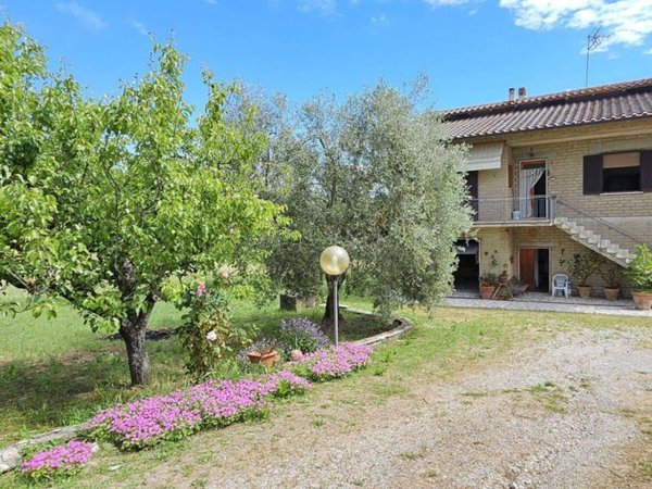 casa indipendente in vendita a Torrita di Siena in zona Montefollonico