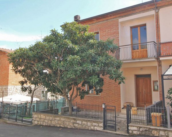 casa indipendente in vendita a Torrita di Siena