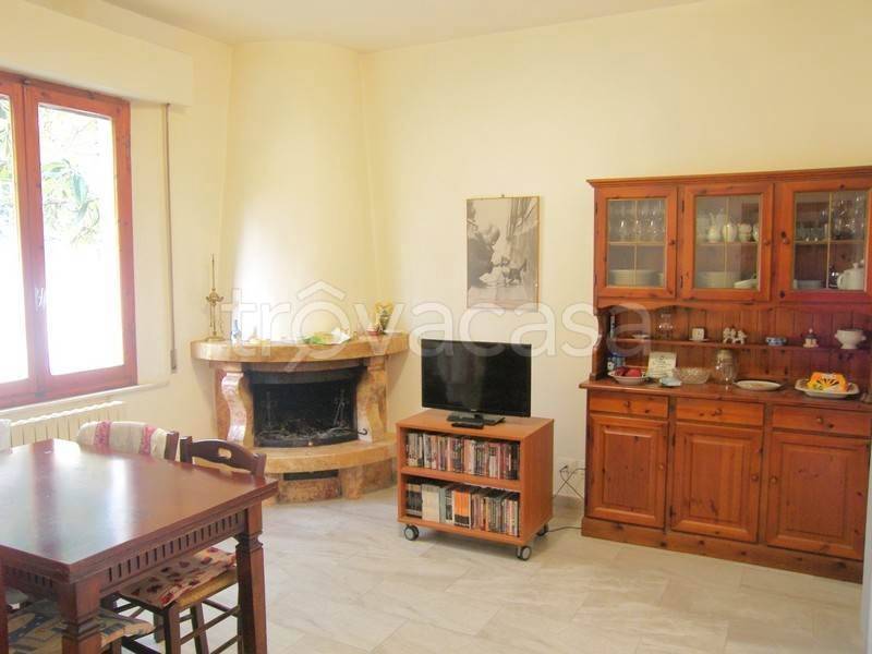 casa indipendente in vendita a Torrita di Siena