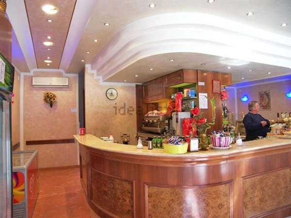 negozio in vendita a Torrita di Siena