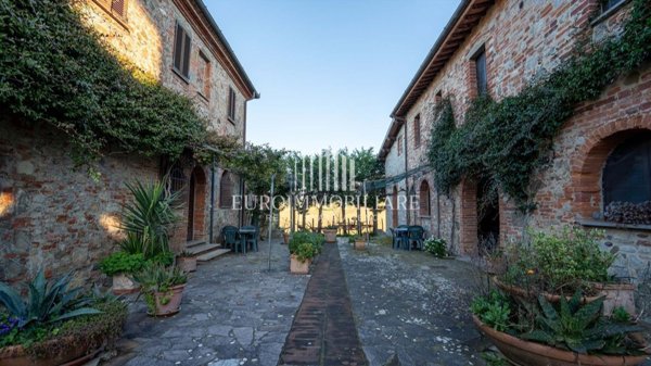 casale in vendita a Torrita di Siena