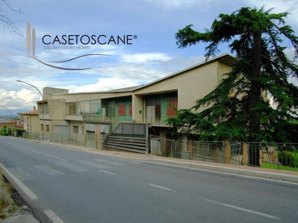 locale commerciale in vendita a Torrita di Siena