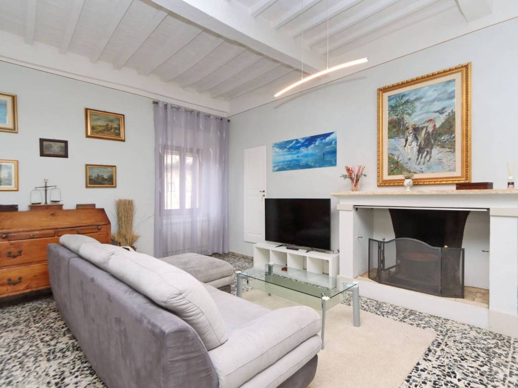 appartamento in vendita a Torrita di Siena in zona Montefollonico