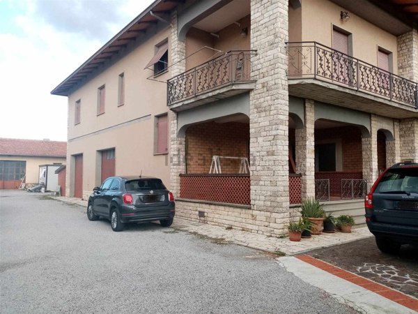 casa indipendente in vendita a Torrita di Siena