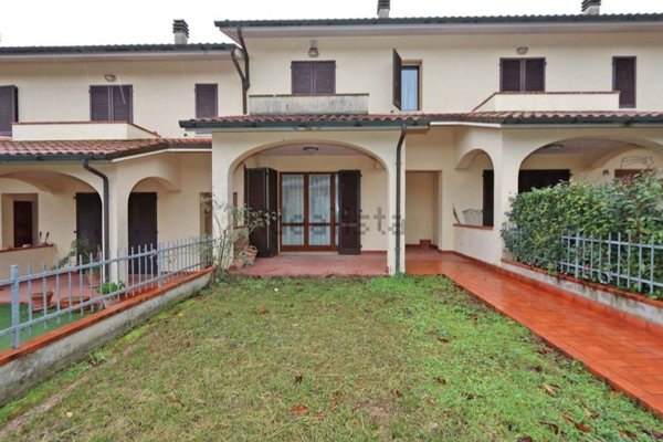 casa indipendente in vendita a Torrita di Siena in zona Montefollonico