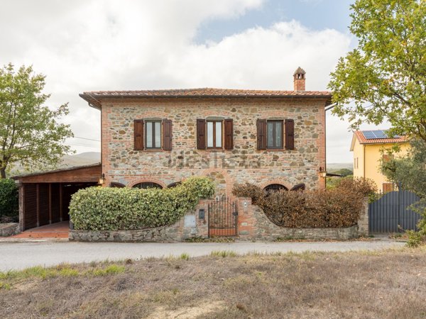 casa indipendente in vendita a Torrita di Siena
