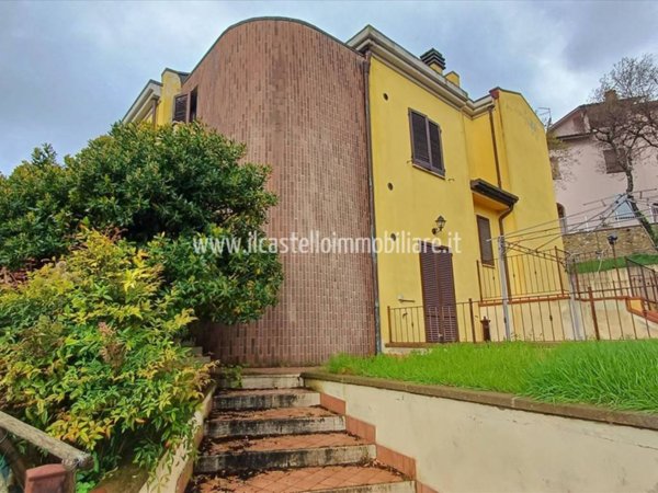 appartamento in vendita a Torrita di Siena in zona Montefollonico