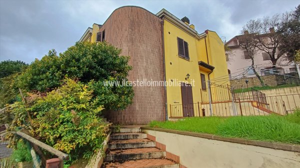 appartamento in vendita a Torrita di Siena in zona Montefollonico