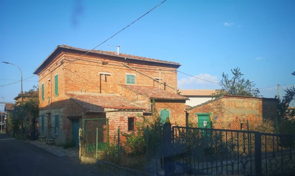 casa indipendente in vendita a Torrita di Siena